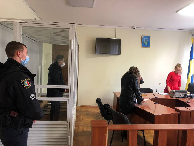 В Ужгороде арестовали тренера по боксу, развращавшего 14-летнюю воспитанницу