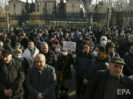У Вірменії тисячі мітингувальників вимагали відставки Пашиняна