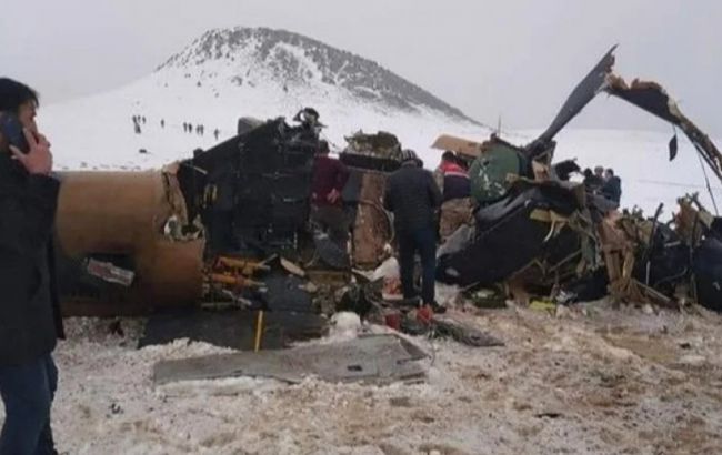 Авіакатастрофа в Туреччині: кількість загиблих зросла, серед них відомий генерал
