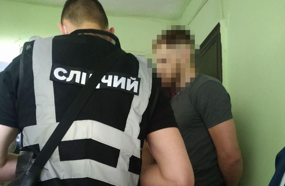 В Харькове двое преступников совершали вооруженные налеты на обменники и бизнесменов