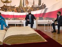Зеленський під час візиту до Варшави підписав декларацію з президентами чотирьох країн