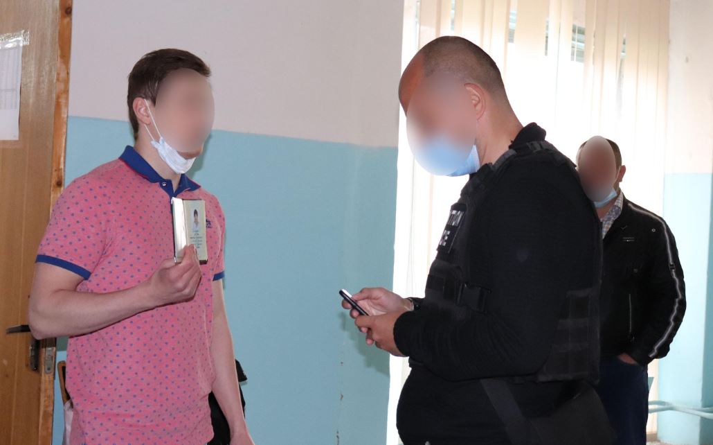 В закарпатском университете под видом 20-ти студентов на экзамен пришли другие люди